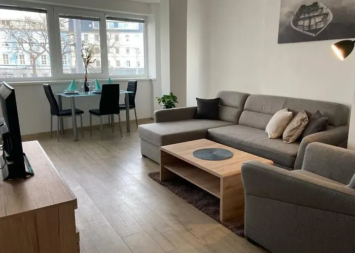 Krasny S Vyhladmi V Historickom Centre * Bratislava