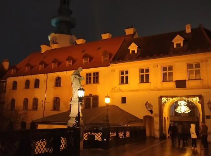 Krasny S Vyhladmi V Historickom Centre Apartmán *