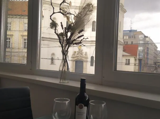 Krasny S Vyhladmi V Historickom Centre * Bratislava